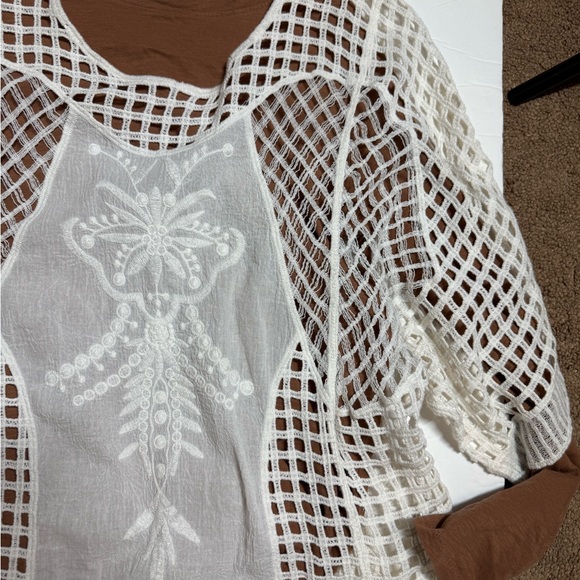 White Crochet Lace Top - Picture 3 of 10